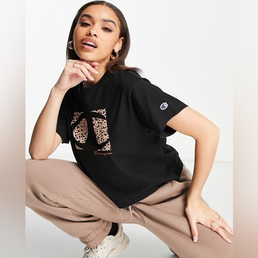 NWT Champion Leopard Print Logo Black Cropped Shirt Sleeve T-Shirt Size Medium